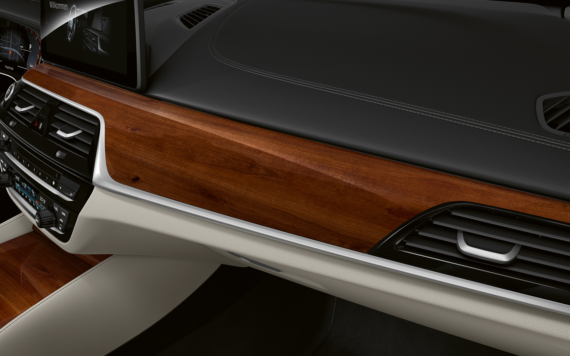 BMW Individual fine-wood trim plum brown high-gloss with highlight trim finisher Pearl Chrome BMW 6 Series Gran Turismo G32 2020 interior cockpit